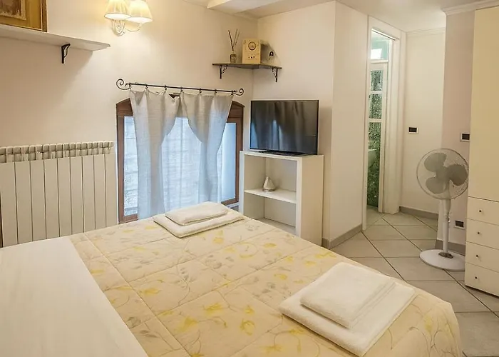 Apartamento Incantevole Monolocale A Nel Centro Storico - Banstay Lucca